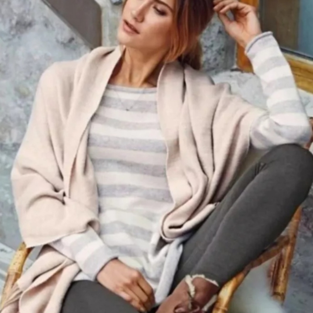 Athleta Backcountry Striped Cashmere Sweater Size Small Grey Cream